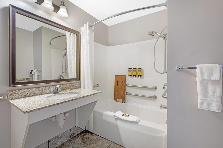 Best Western Plus Eau Claire Conference Center
