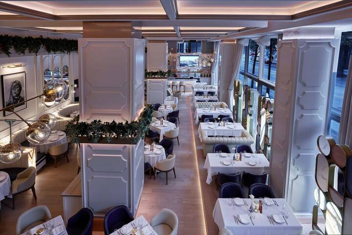 Dining 92 of 126