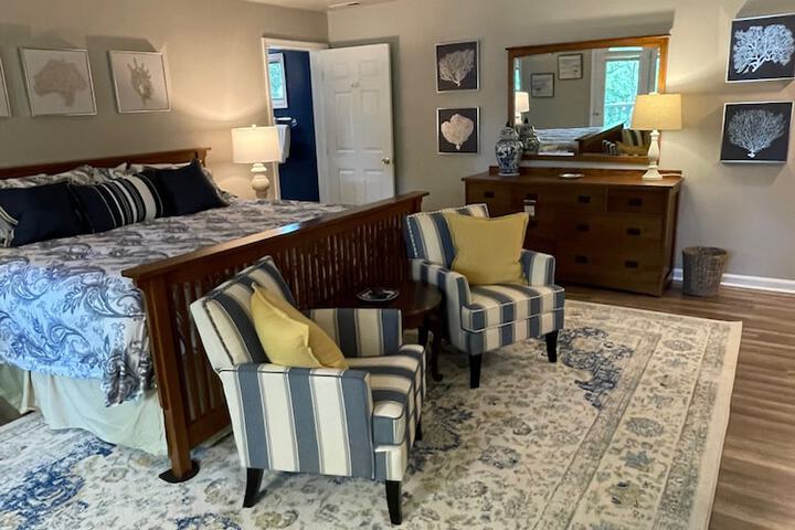 Room 28 of 33