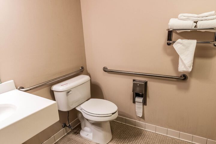 Room 9 of 42