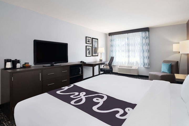 Room 21 of 27