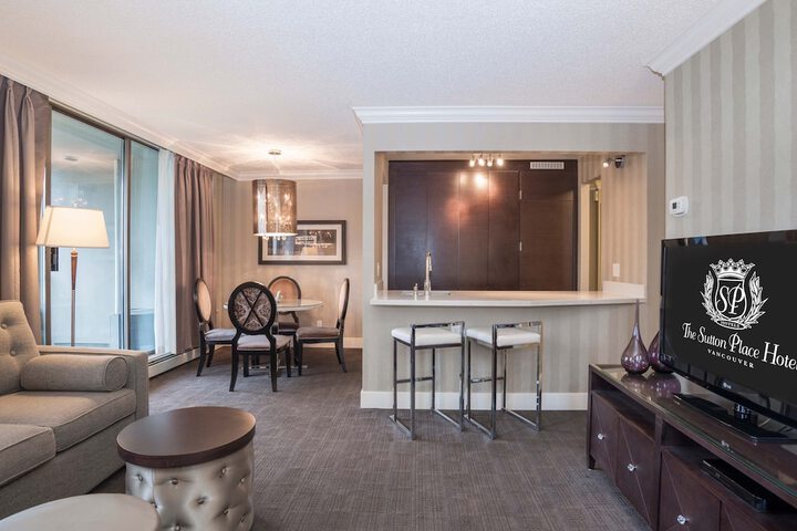 Room 22 of 38