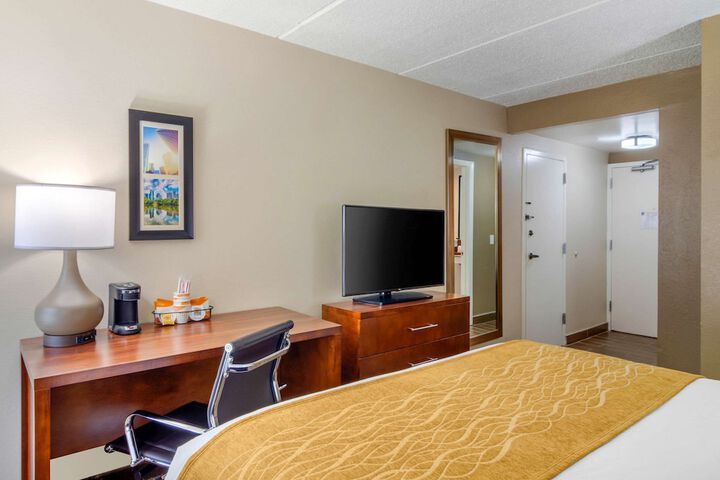 Room 25 of 48