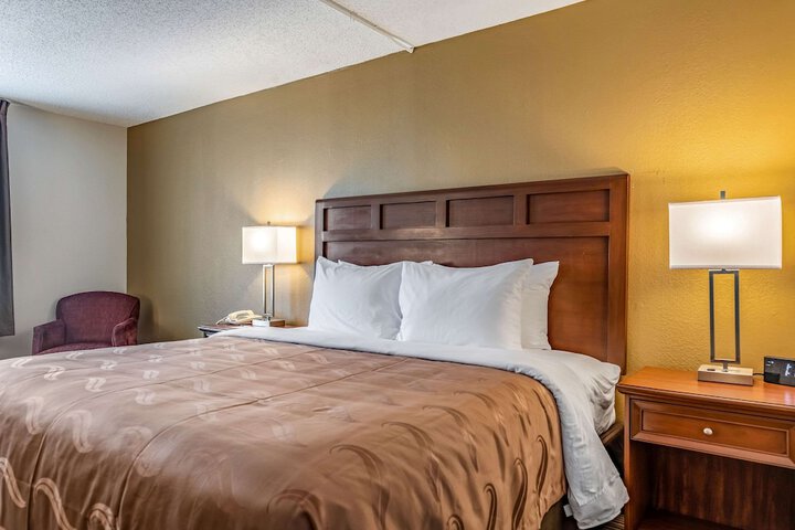 Room 16 of 29