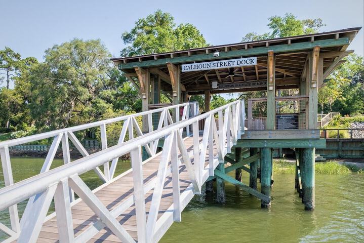 Lowcountry Landing! 3-story Townhouse in Old Towns Promenade