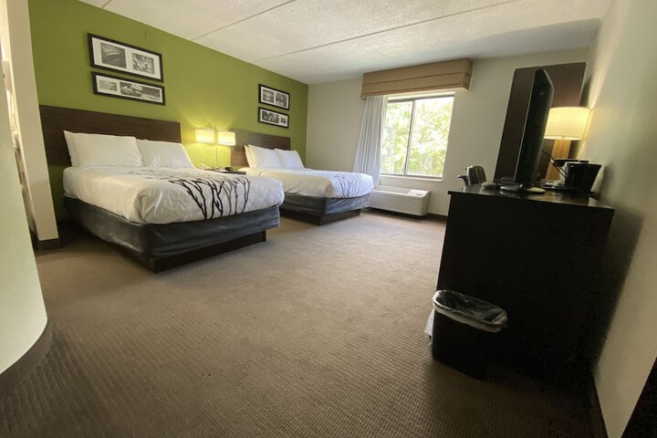Room 11 of 31