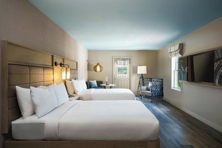 Room 44 of 79