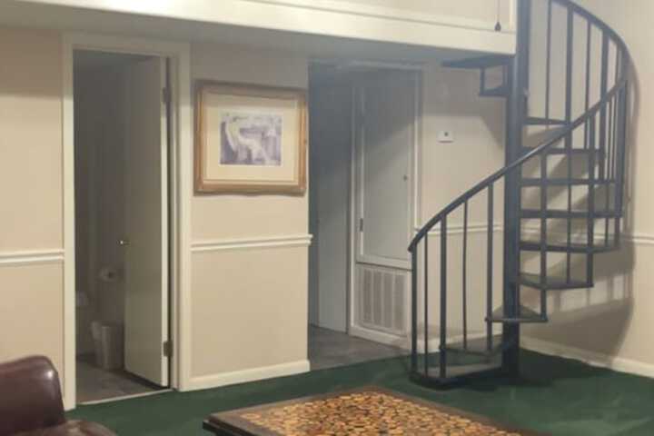 Room 44 of 58