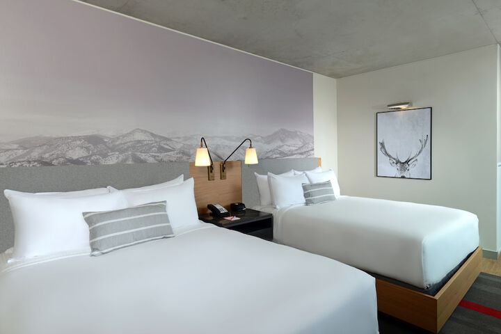 Room 32 of 64