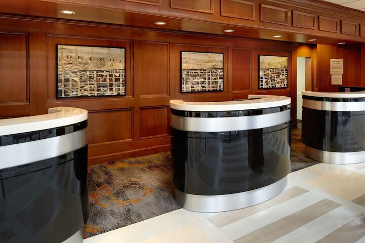 DoubleTree by Hilton Detroit - Dearborn