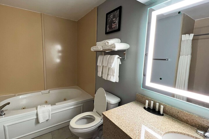Room 16 of 21