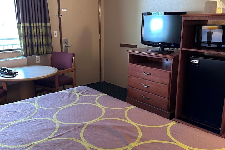 Room 43 of 50
