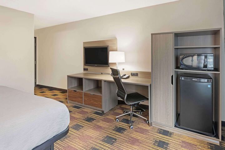 Quality Inn Newton at I-80