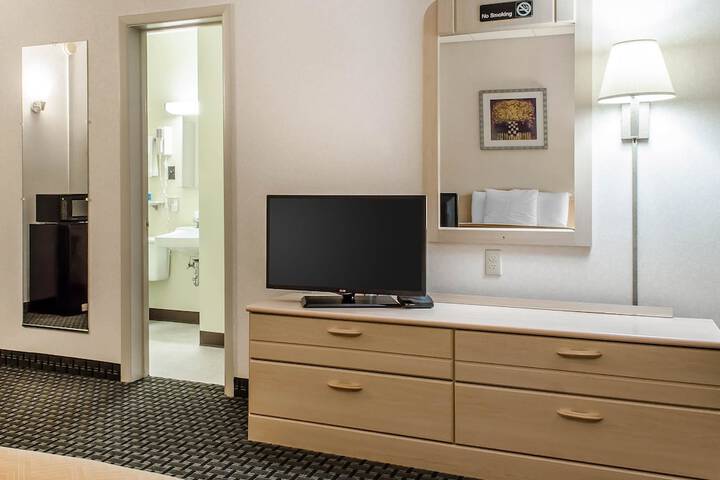 Room 19 of 27