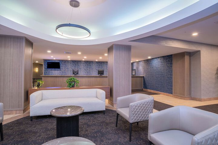 Sandman Hotel Montreal - Longueuil