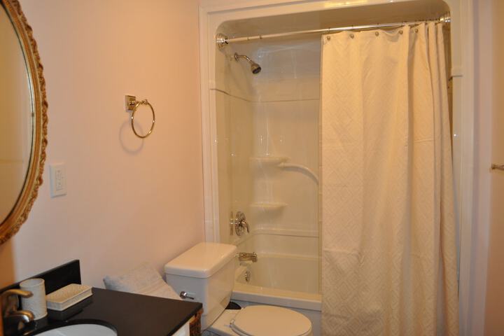 Room 34 of 118