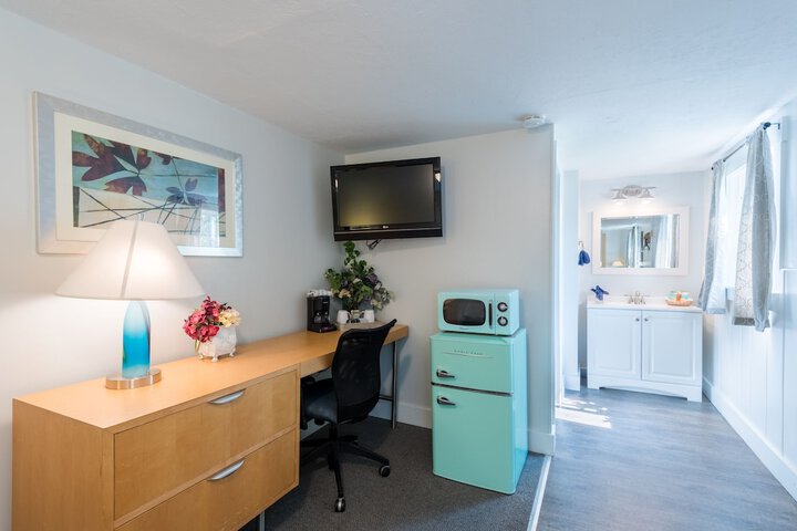 Room 40 of 72