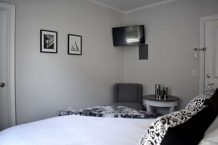 Room 124 of 183