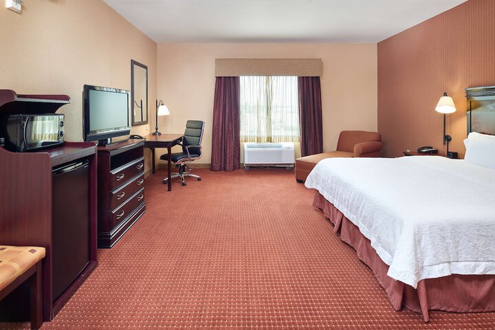 Room 9 of 33