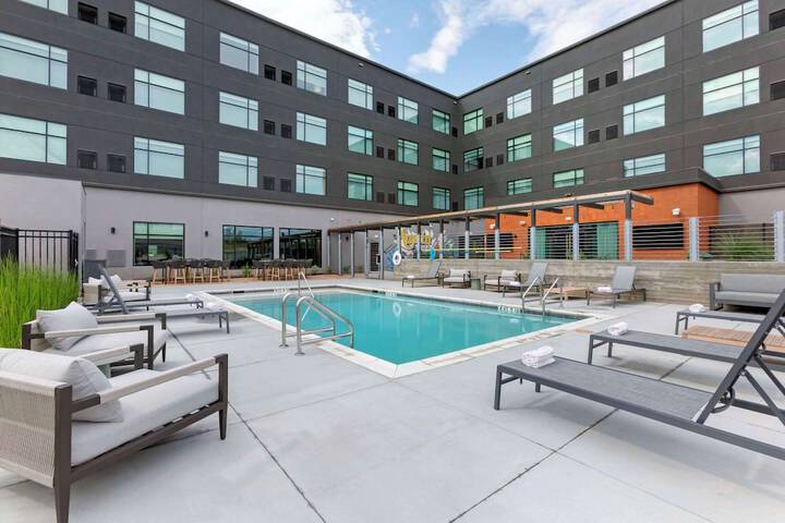 Pool 7 of 75