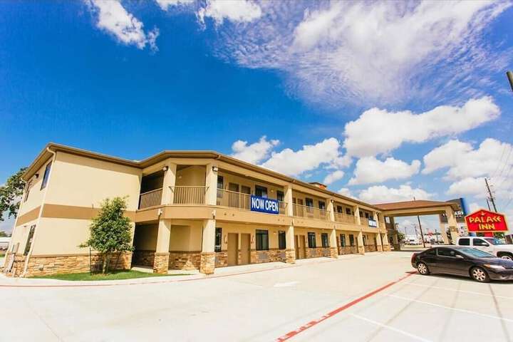 Hotel 5 of 57