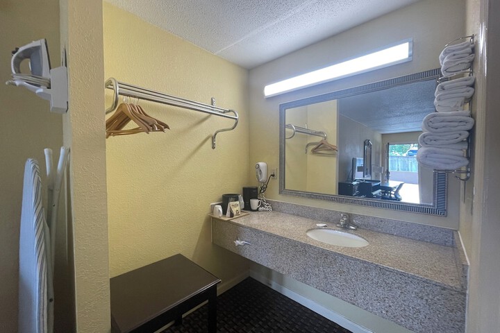 Room 20 of 46