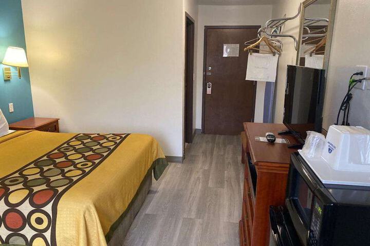 Americas Best Value Inn West Frankfort