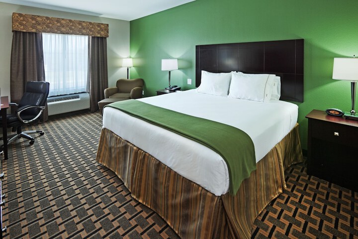 Room 15 of 28