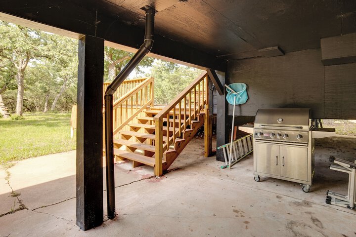 Somerville Cabin w / Private Pool!