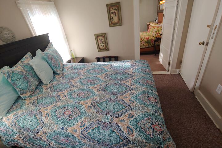 Island Guest House B & B