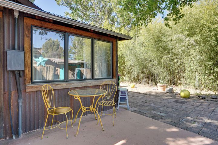 Patagonia Cottage w / Patio & Yard: Walk to Town!