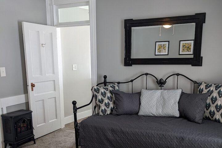 Room 11 of 62