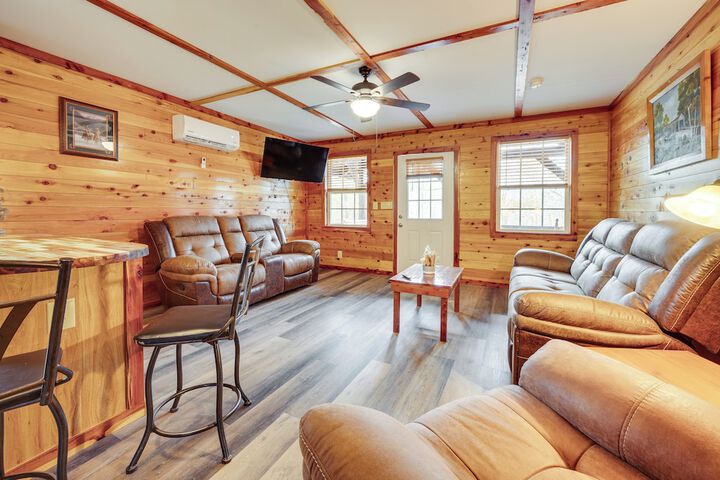 Troy Cabin w / River Access: Fish Kayak & More!