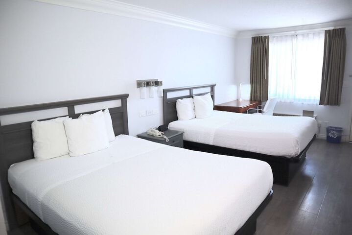 Room 15 of 25