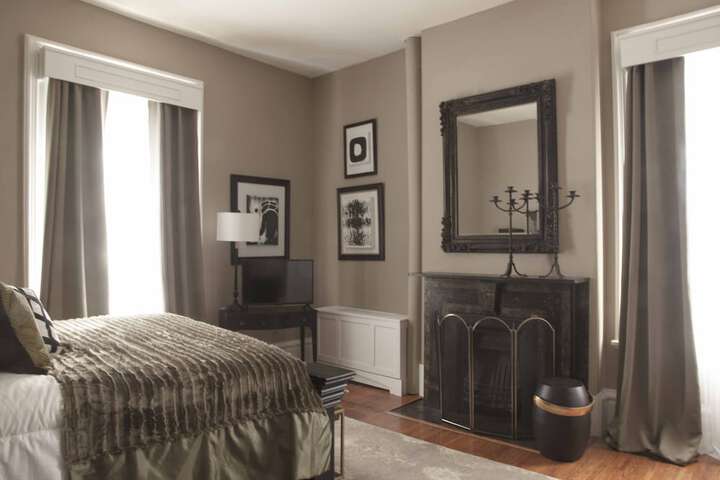 Room 27 of 32