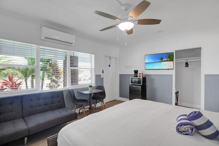 Room 45 of 206