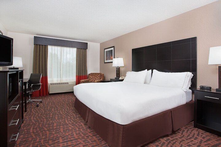 Room 21 of 34