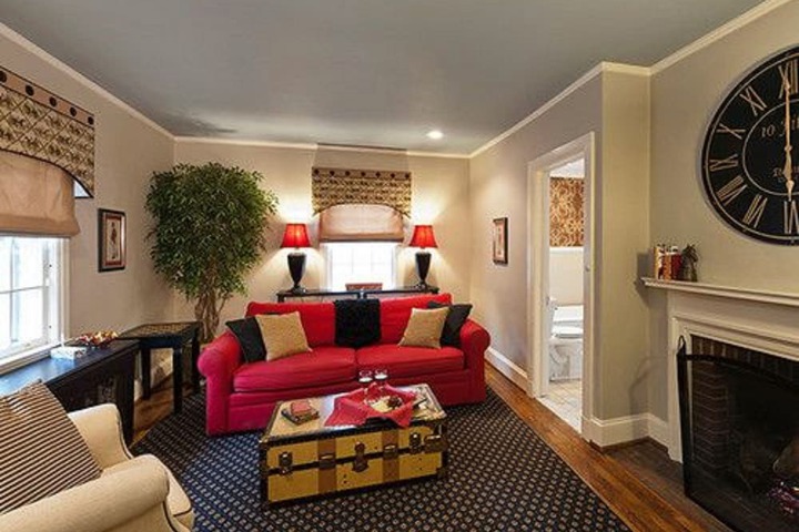 10 Fitch Luxurious Romantic Inn