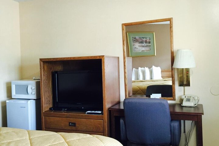 BUDGET INN