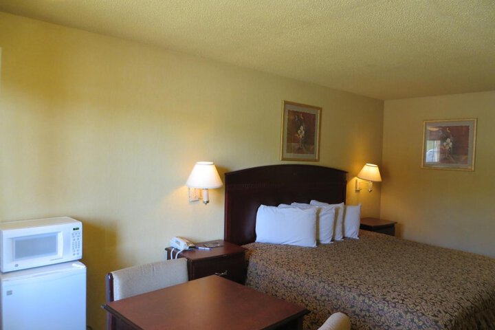 Room 26 of 43