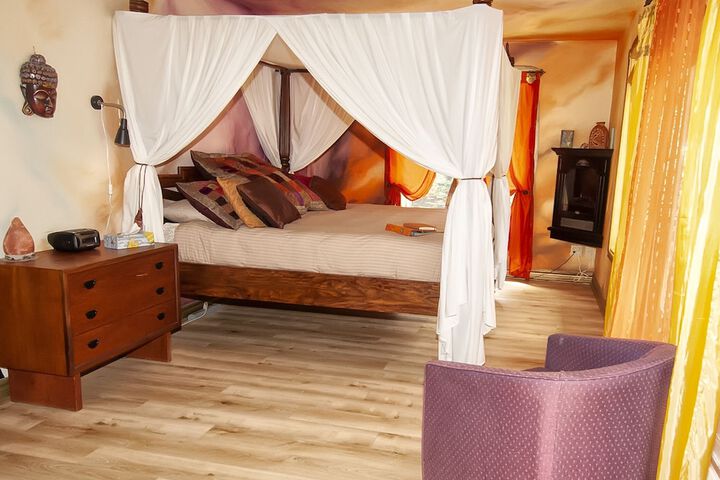 Room 17 of 37