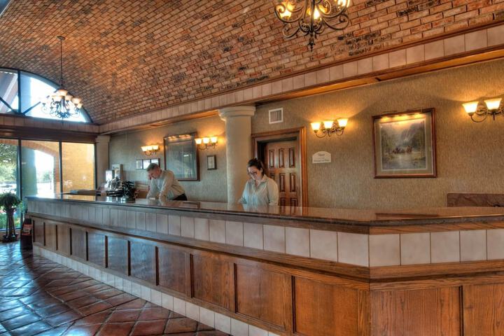 MCM Elegante Suites Abilene