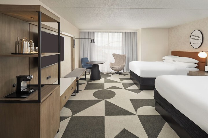 Sheraton Pittsburgh Hotel at Station Square