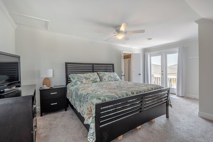 Surfside Cottage by Topsail Realty