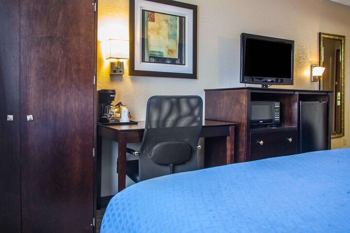 Room 46 of 59