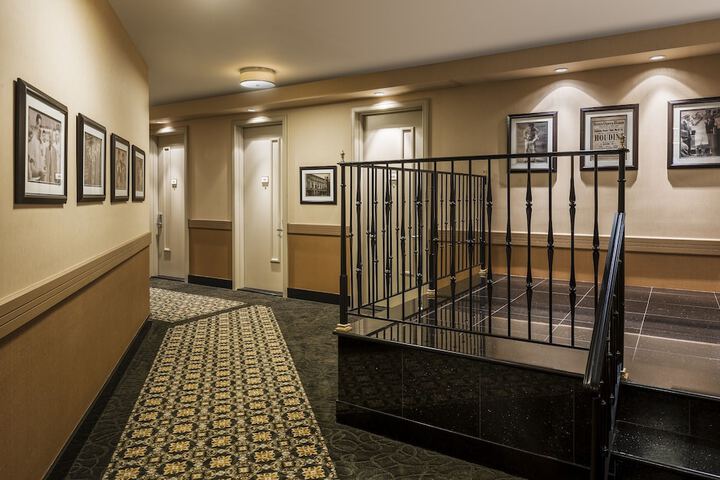 Ballroom/Hall 43 of 45
