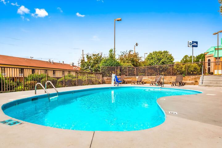 Pool 5 of 51