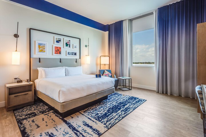 Room 55 of 98