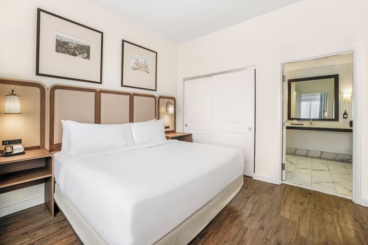 The Banyan Hotel Fort Myers Tapestry Collection by Hilton