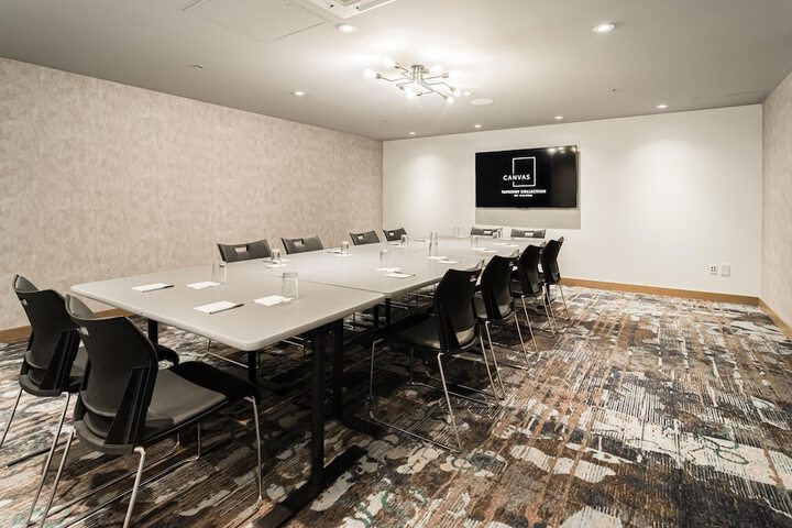 Canvas Moncton Tapestry Collection by Hilton